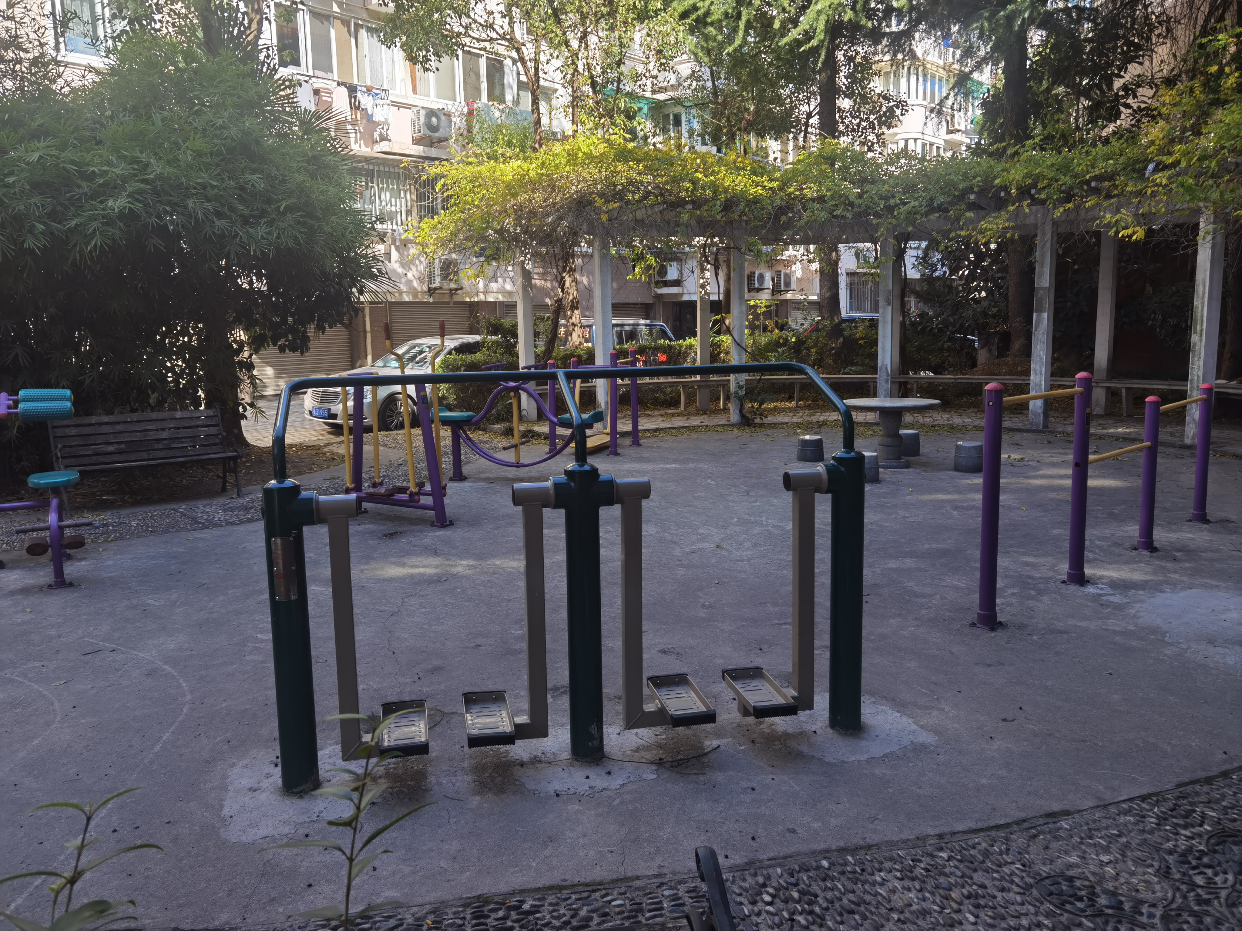 靜安區(qū)彭浦鎮(zhèn)廣中西路999弄居委健身點（運城路620弄）