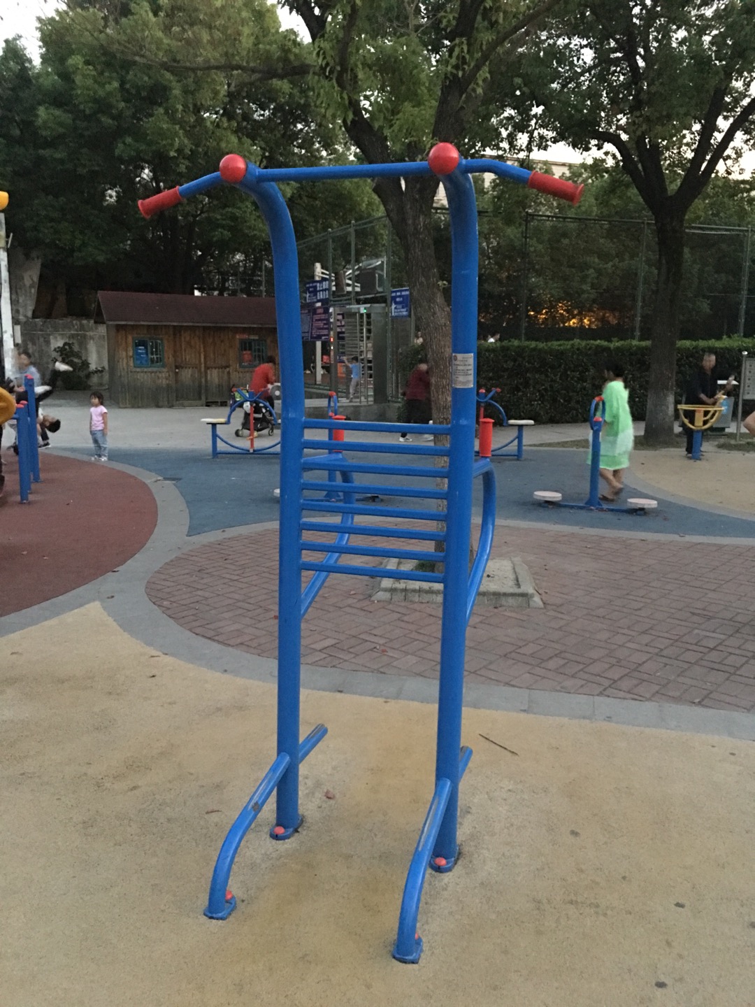 多功能訓(xùn)練器