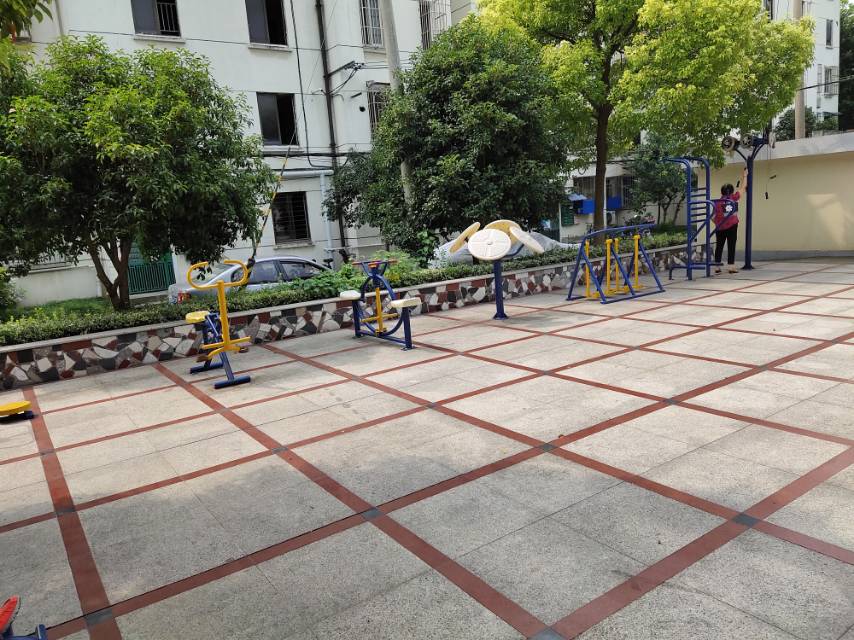 李園一村居委健身點(diǎn)