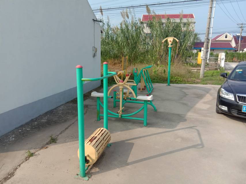 堡鎮(zhèn)人民村5隊(duì)健身點(diǎn)