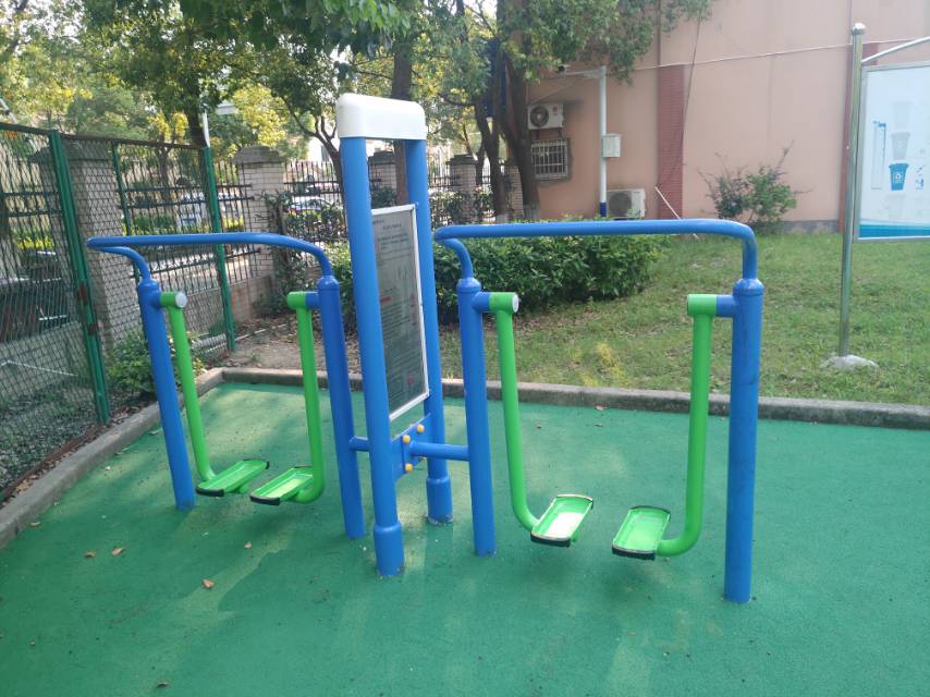 雙立柱太空漫步器