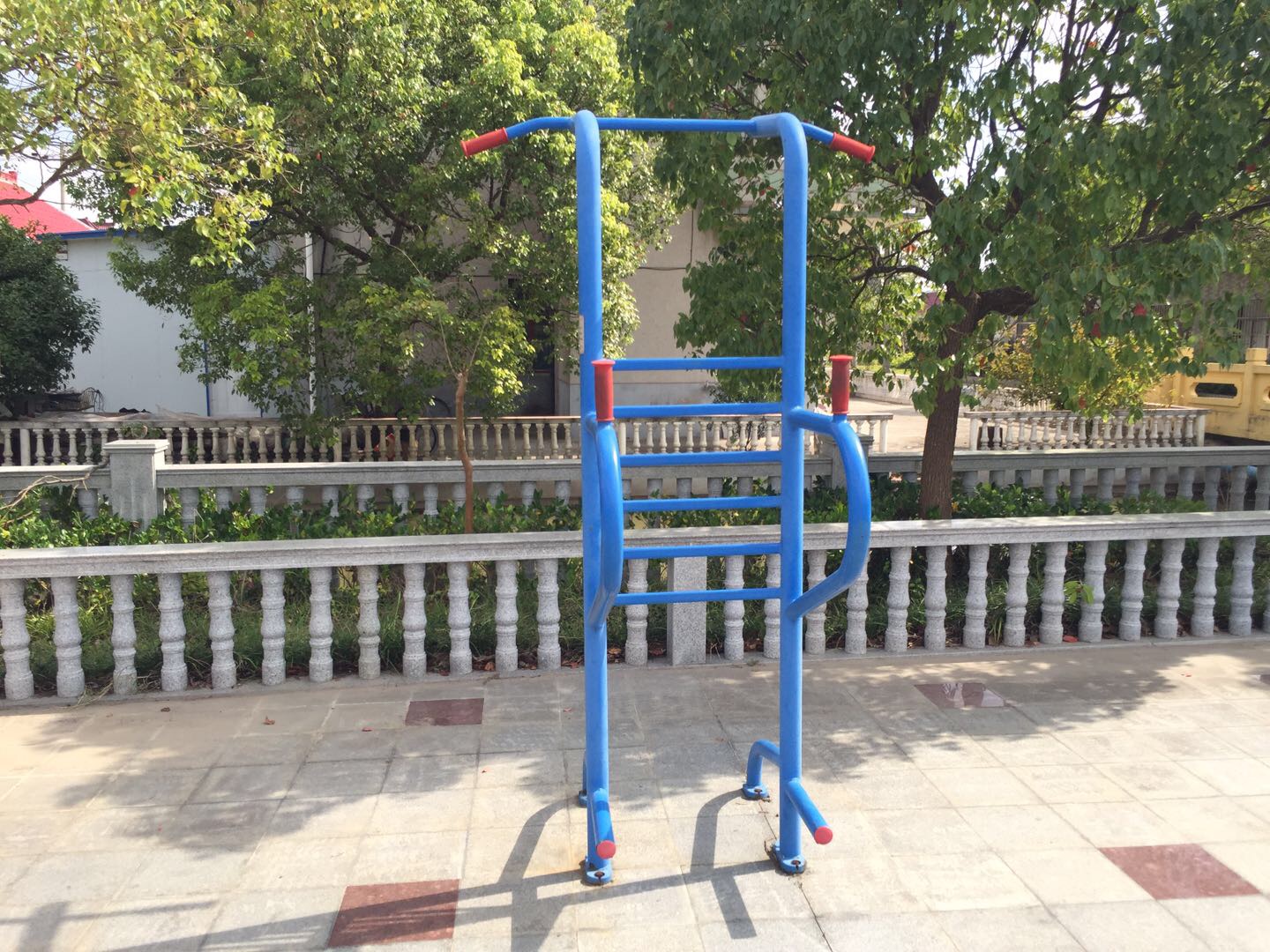 多功能訓(xùn)練器