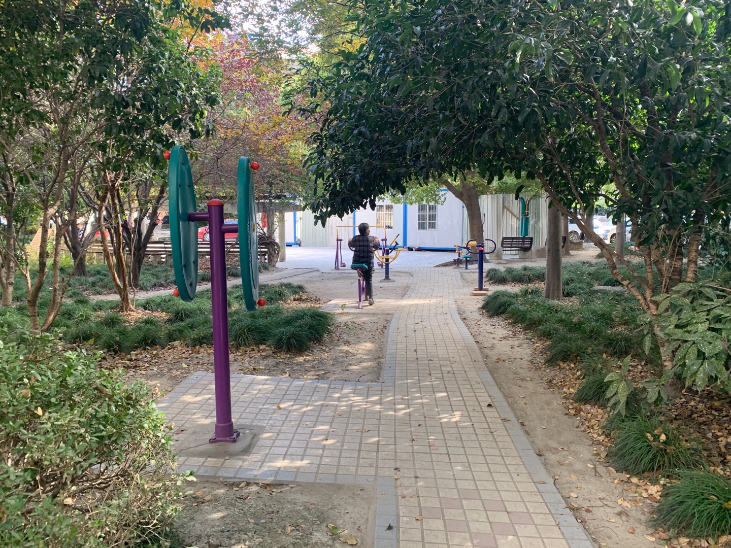 東建路670弄健身點(diǎn)