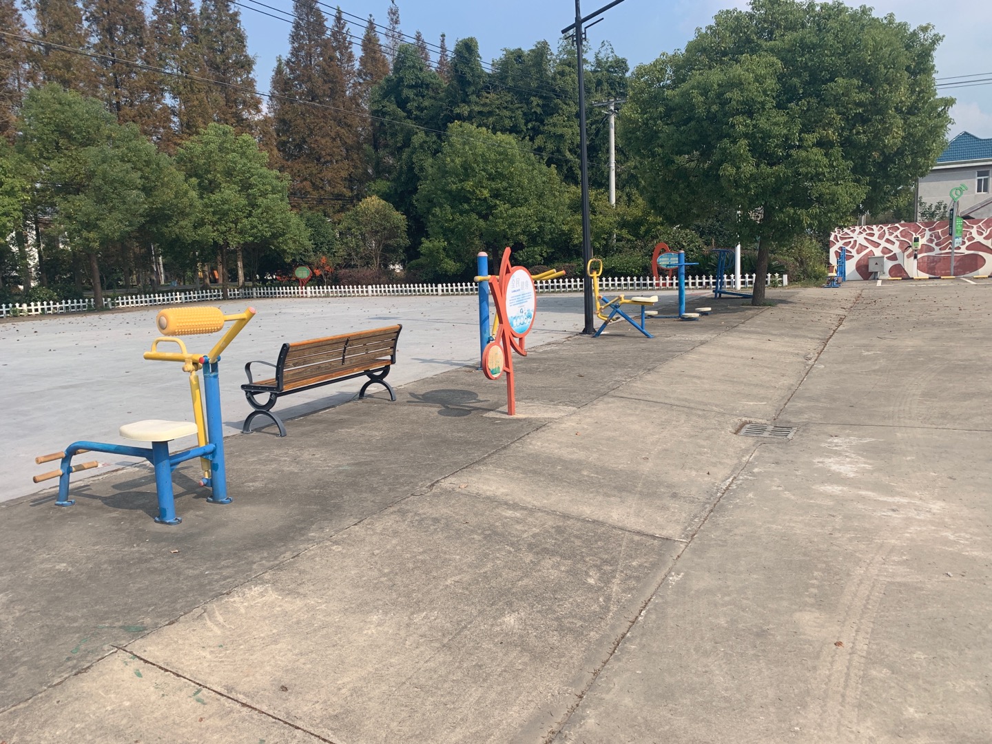 新樂村健身點(diǎn)1