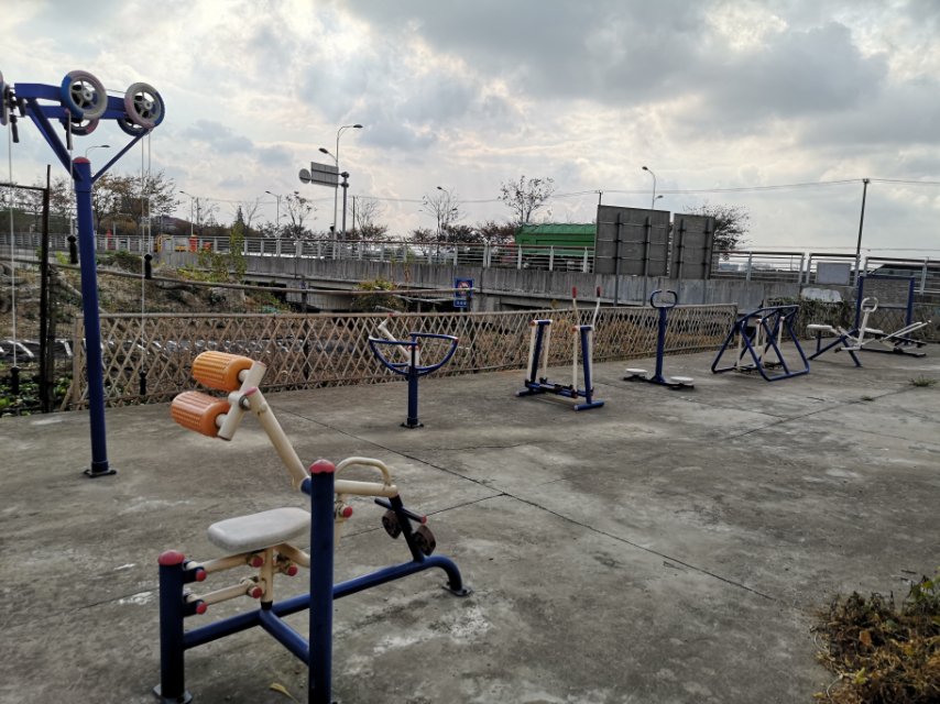 瓦南村13組健身點