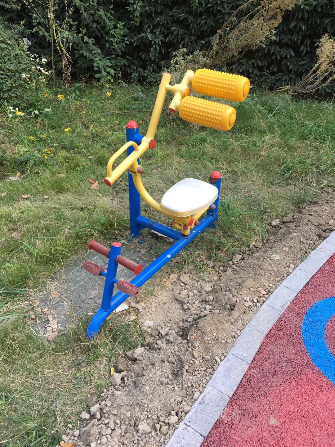 自重腹背鍛煉器