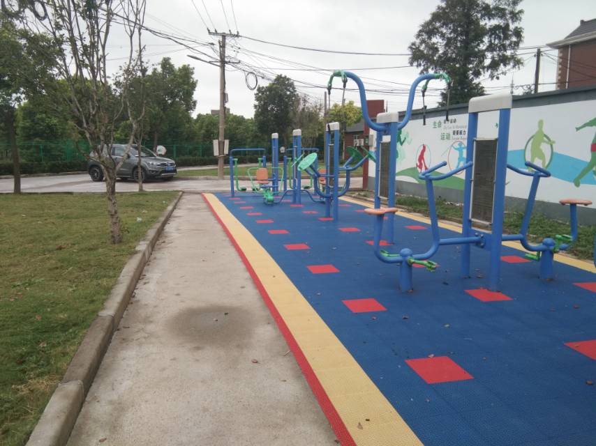 月獅村健身苑點