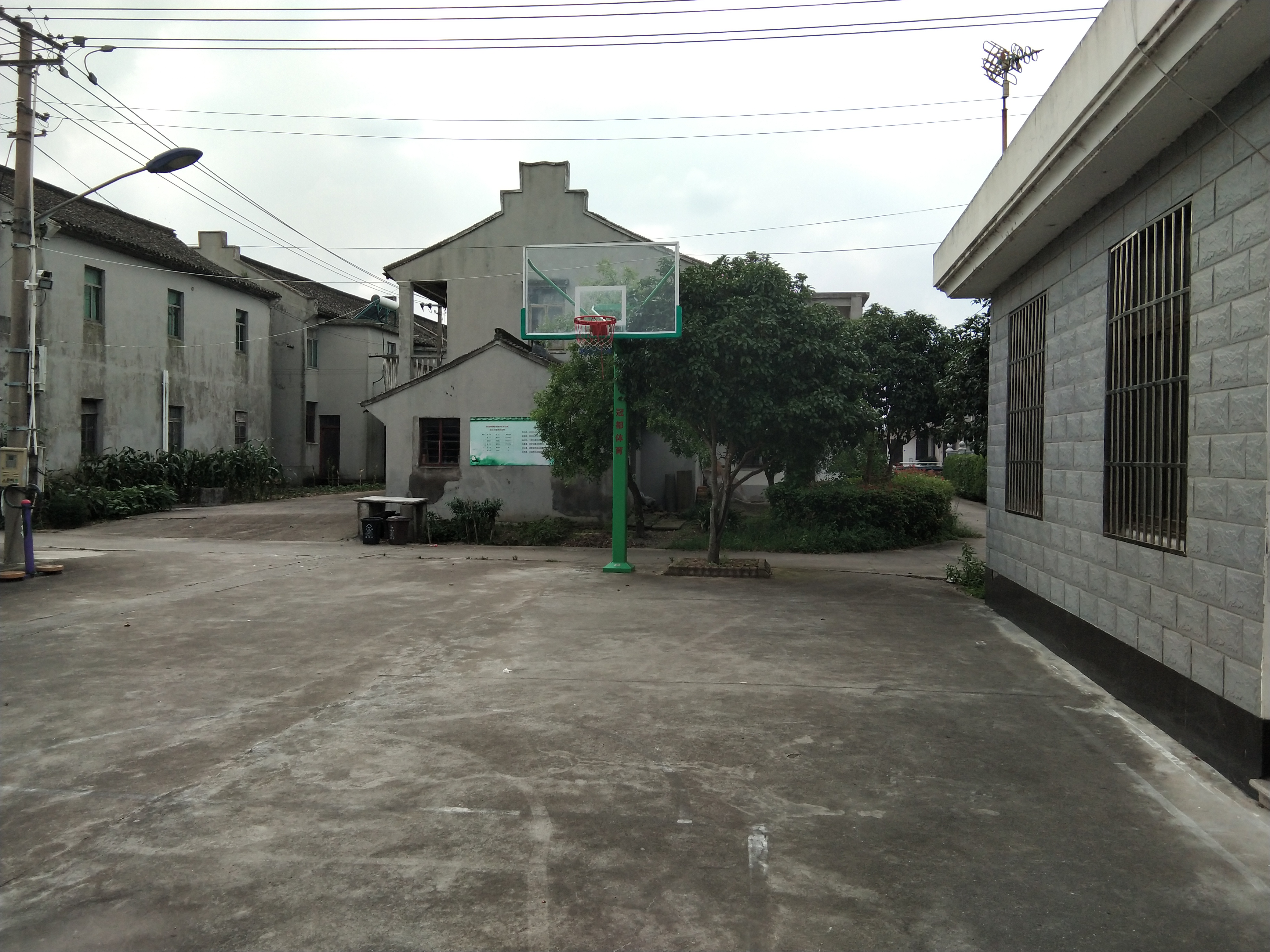 夏家村農民體育健身工程