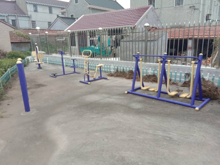 堡鎮(zhèn)四滧村21隊(duì)健身點(diǎn)