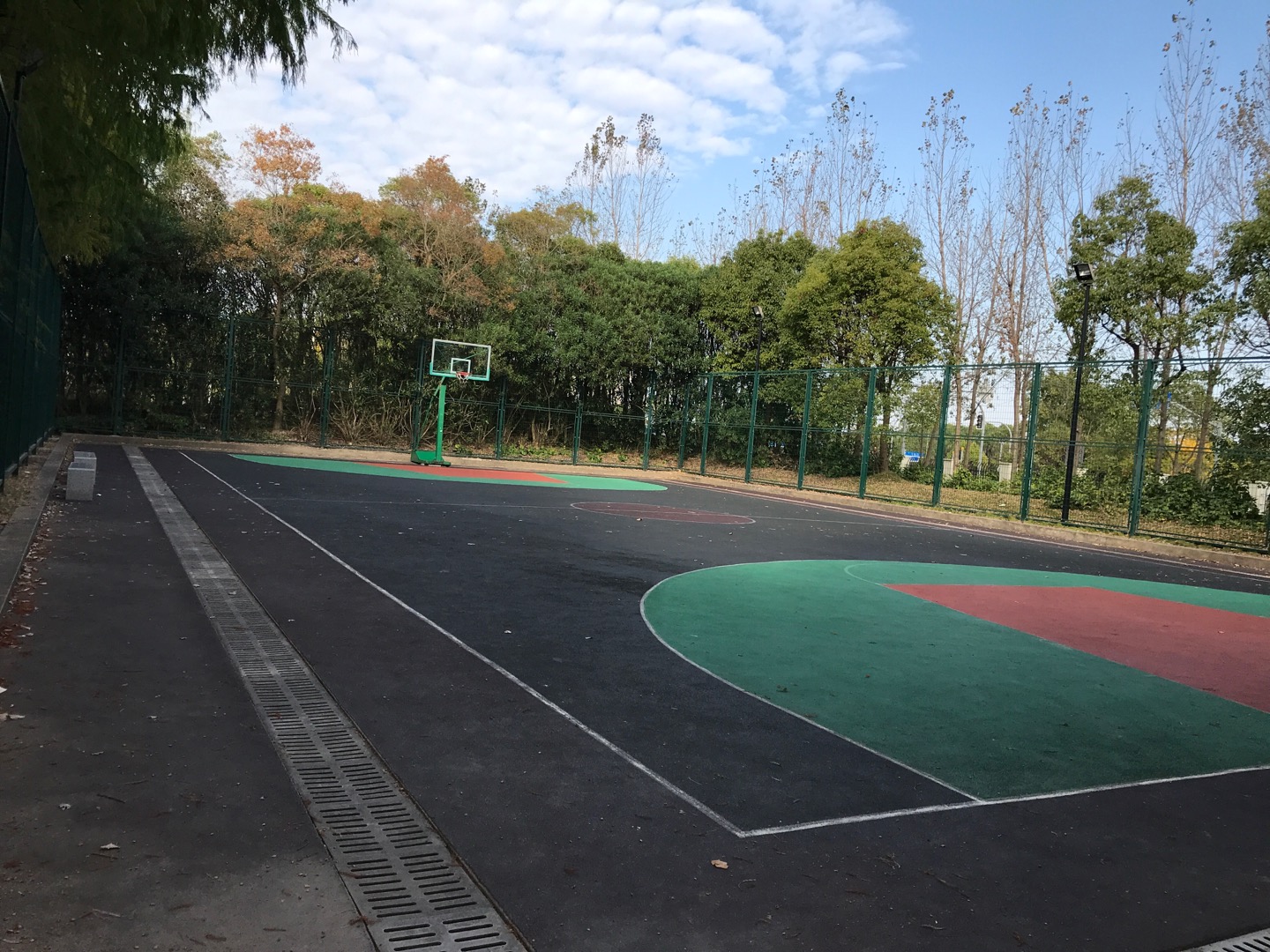 竹柏路111弄三人制籃球場(chǎng)