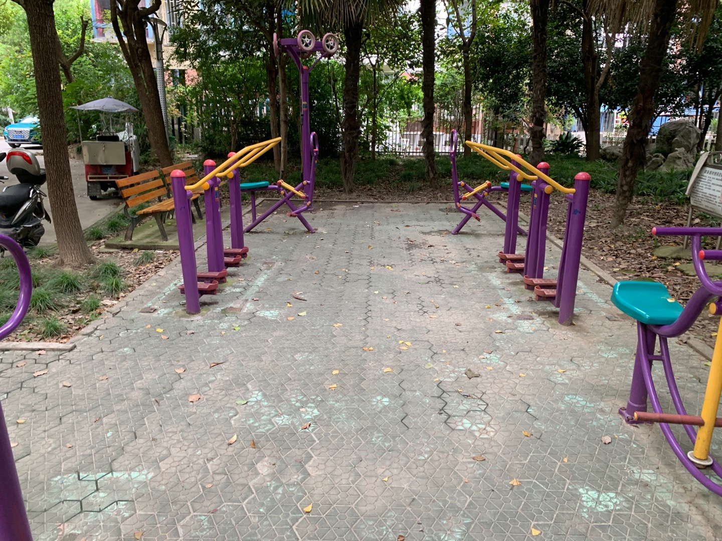 嘉駿花園居委健身點(diǎn)