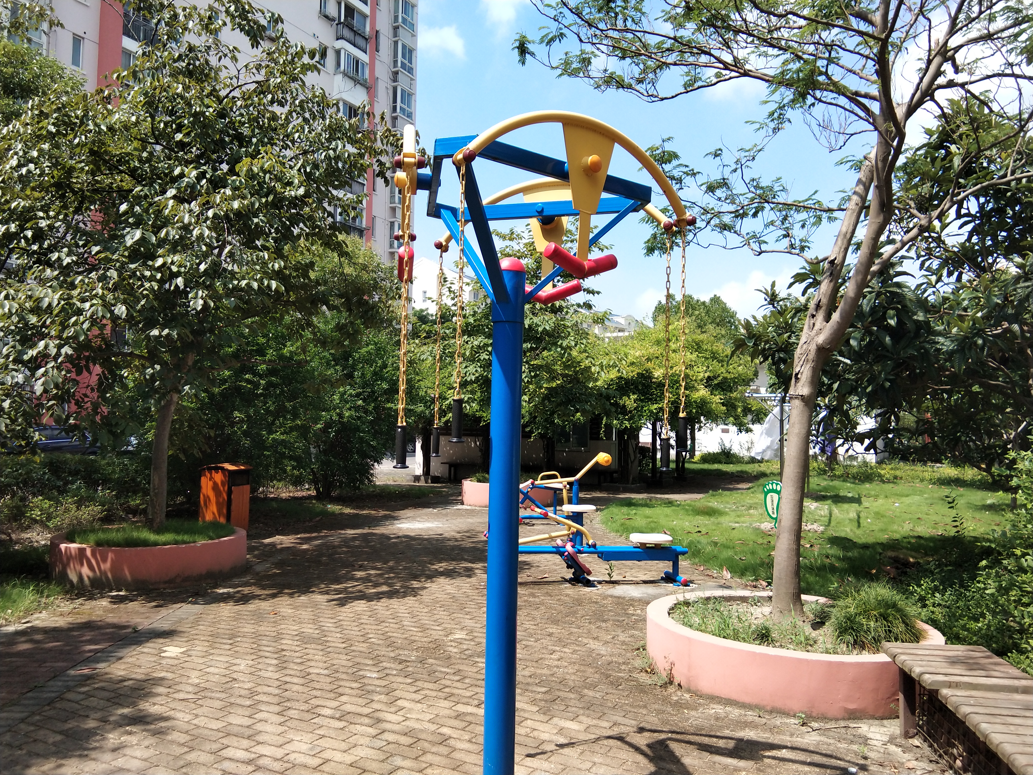 三人上肢牽引器