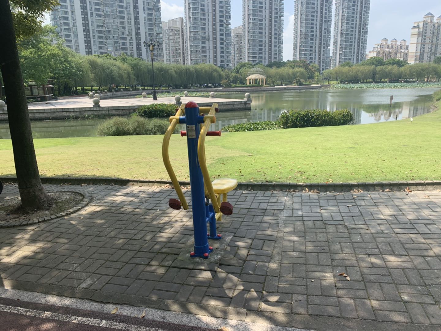 自重下肢鍛煉器