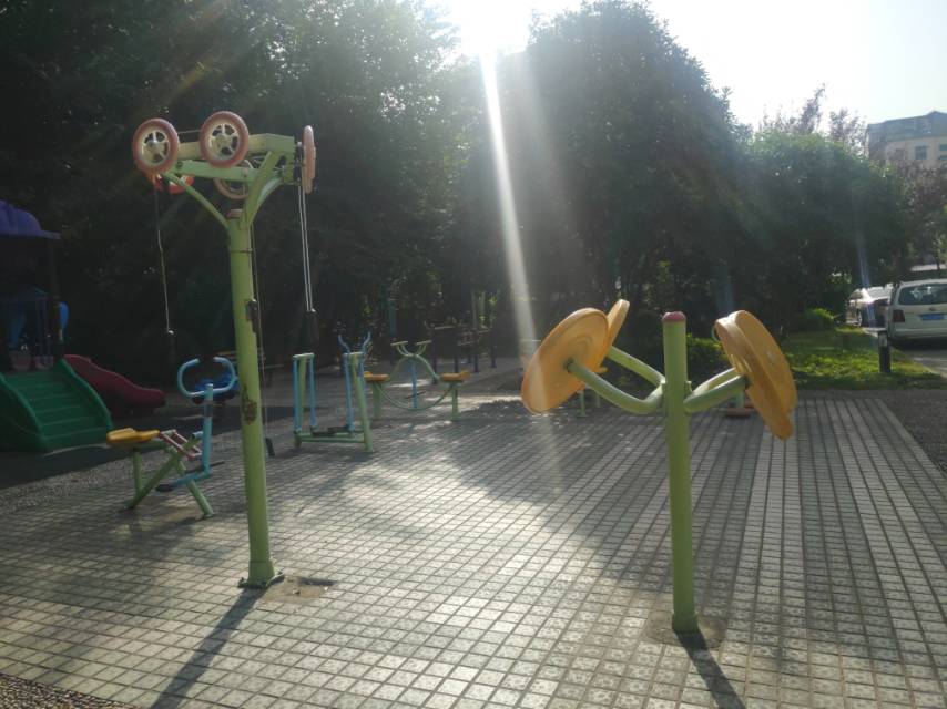 齊五居委博文家園健身點