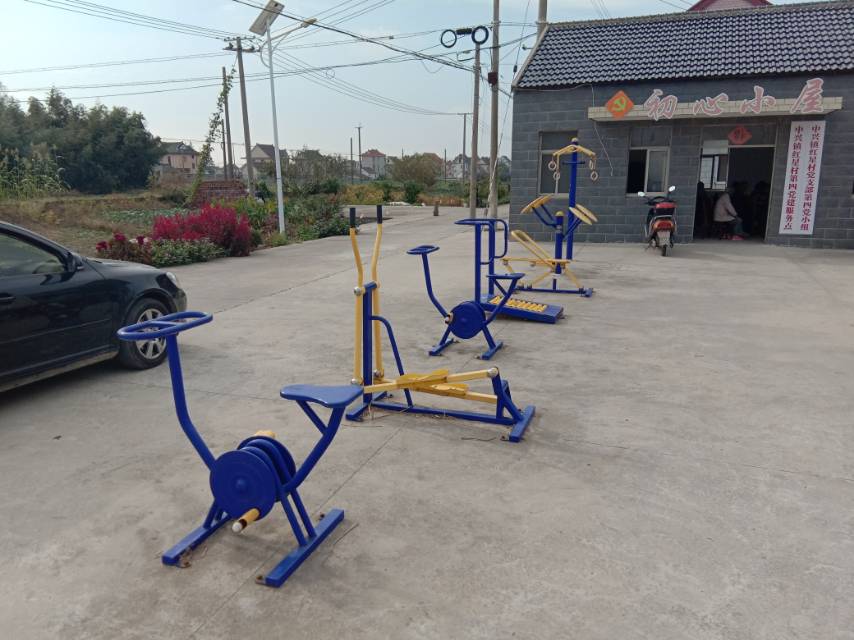 崇明區(qū)中興鎮(zhèn)紅星村紅北10隊(duì)健身點(diǎn)