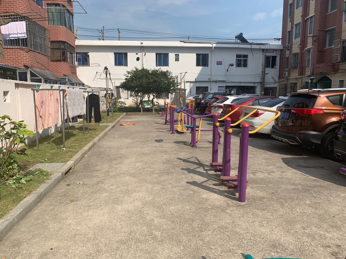 茸星天虹一村健身點(diǎn)