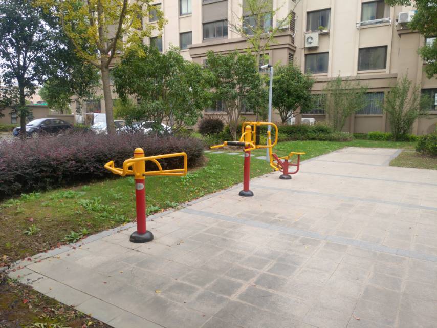 金日居委東苑健身點(diǎn)3