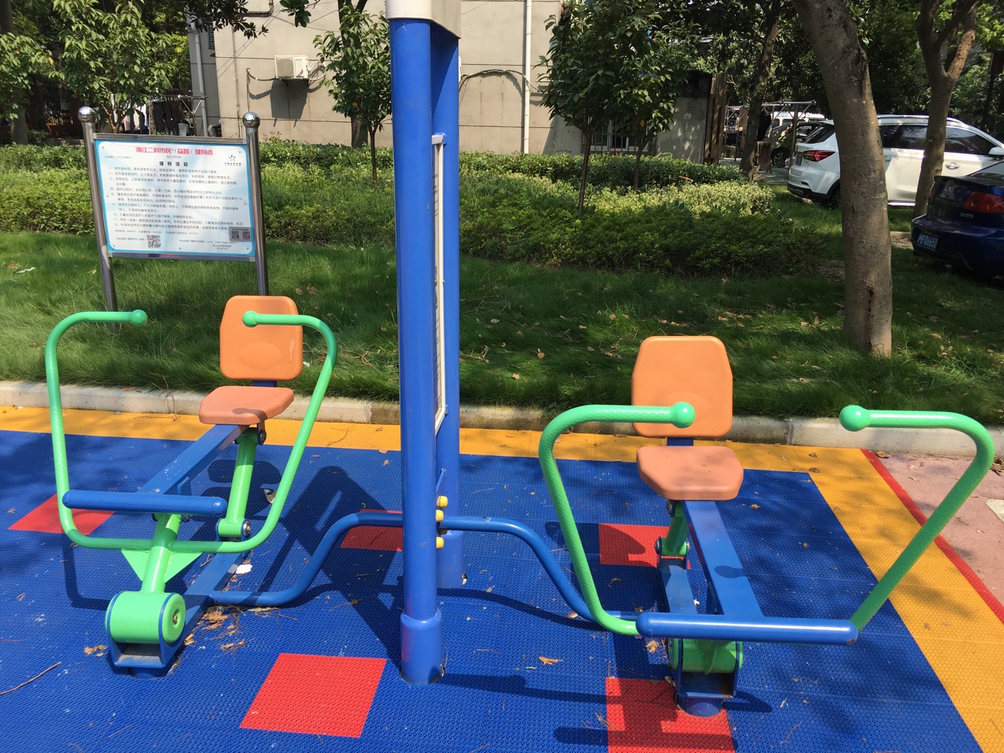 雙立柱平推平拉訓(xùn)練器