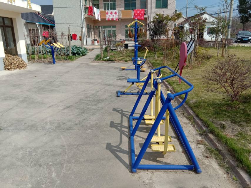 崇明區(qū)中興鎮(zhèn)汲浜大公4隊健身點