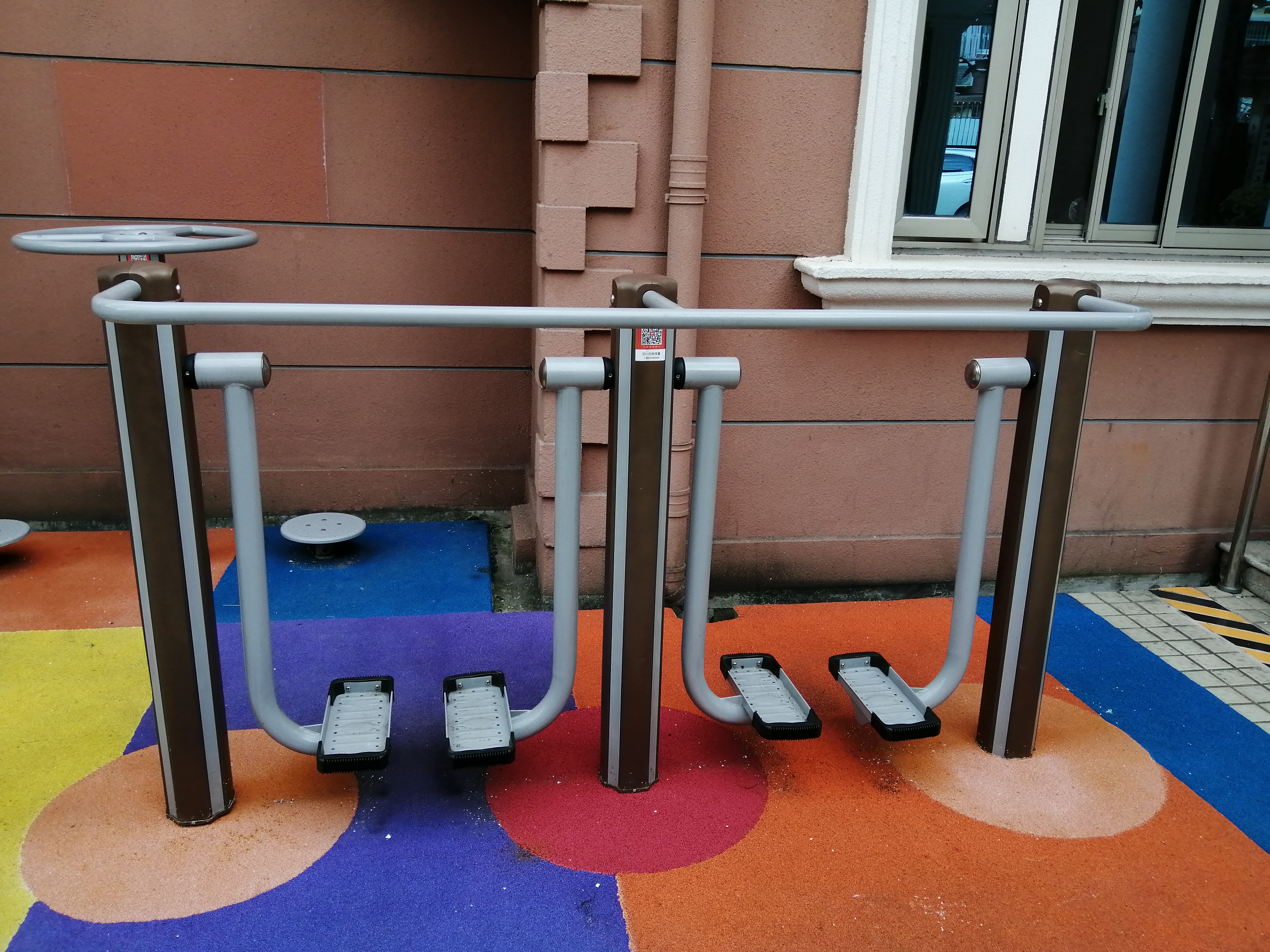 雙位太空漫步機