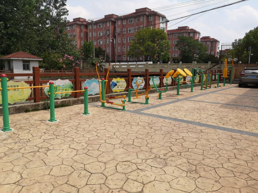 佳寶居委健身苑點(diǎn)B