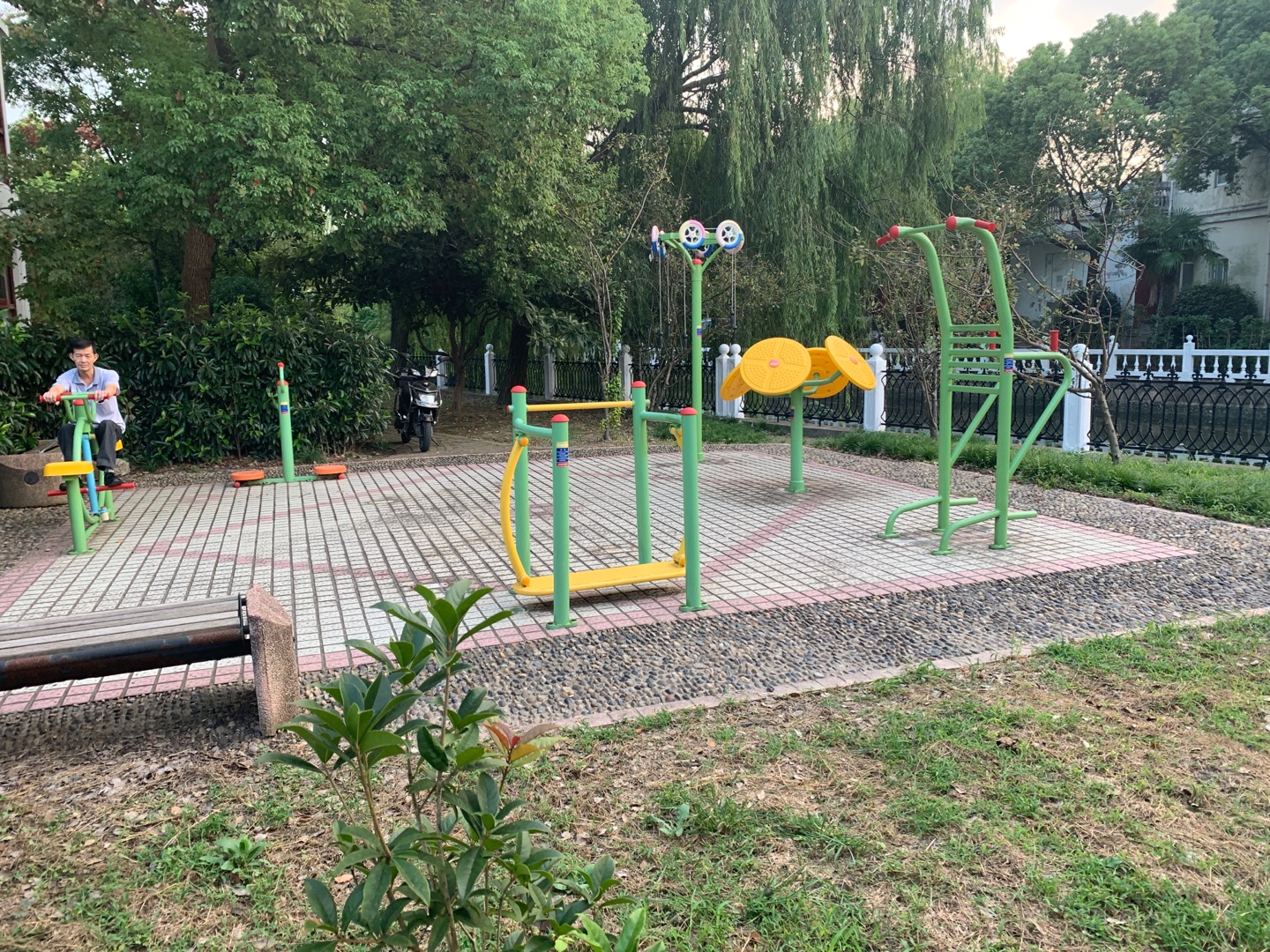 合眾湖畔北邊健身點(diǎn)