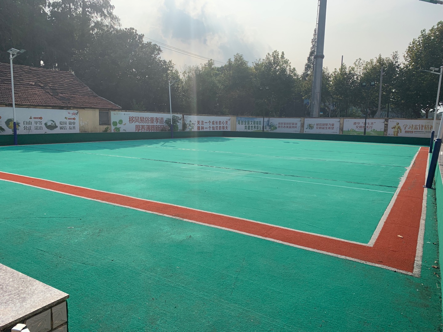 風(fēng)偉門球場(chǎng)