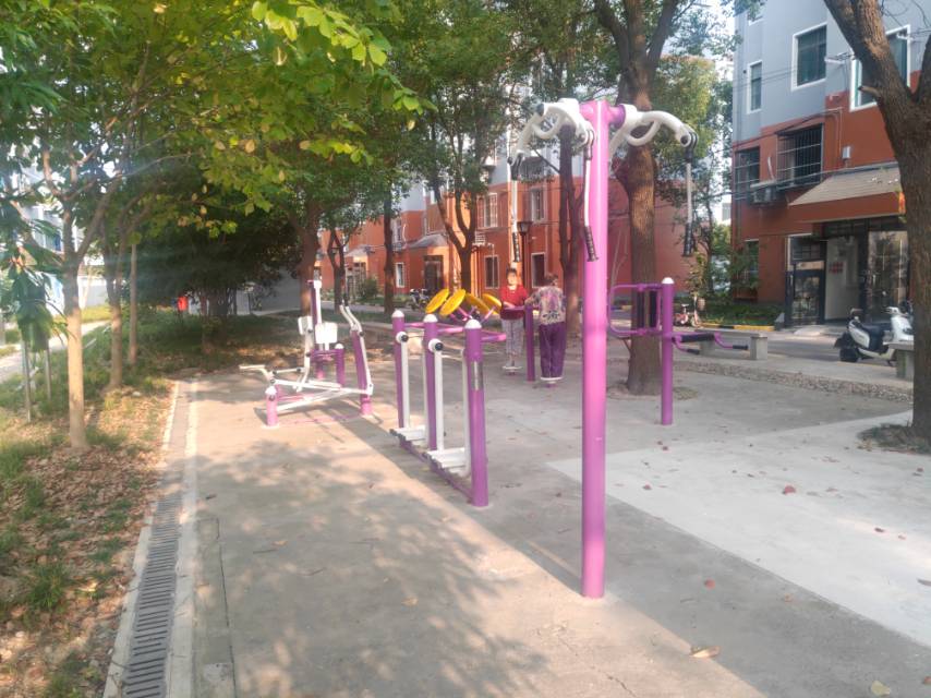 西新橋西林小區(qū)健身點