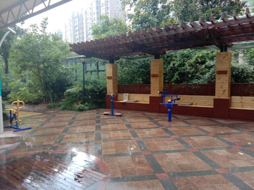 香潤苑小區(qū)健身點(2)