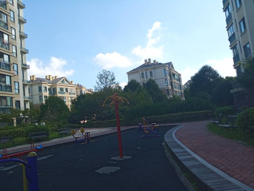 金山豪庭居委會健身點