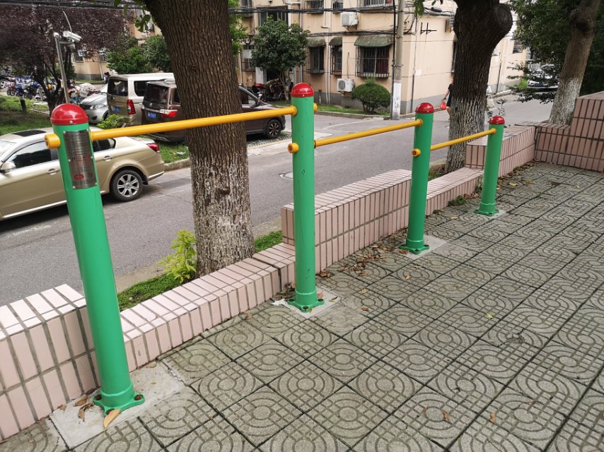 多聯(lián)壓腿架