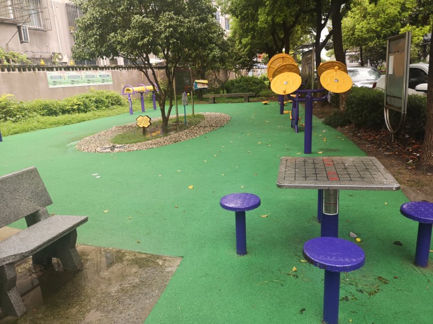 萬壽社區(qū)勝利路健身點