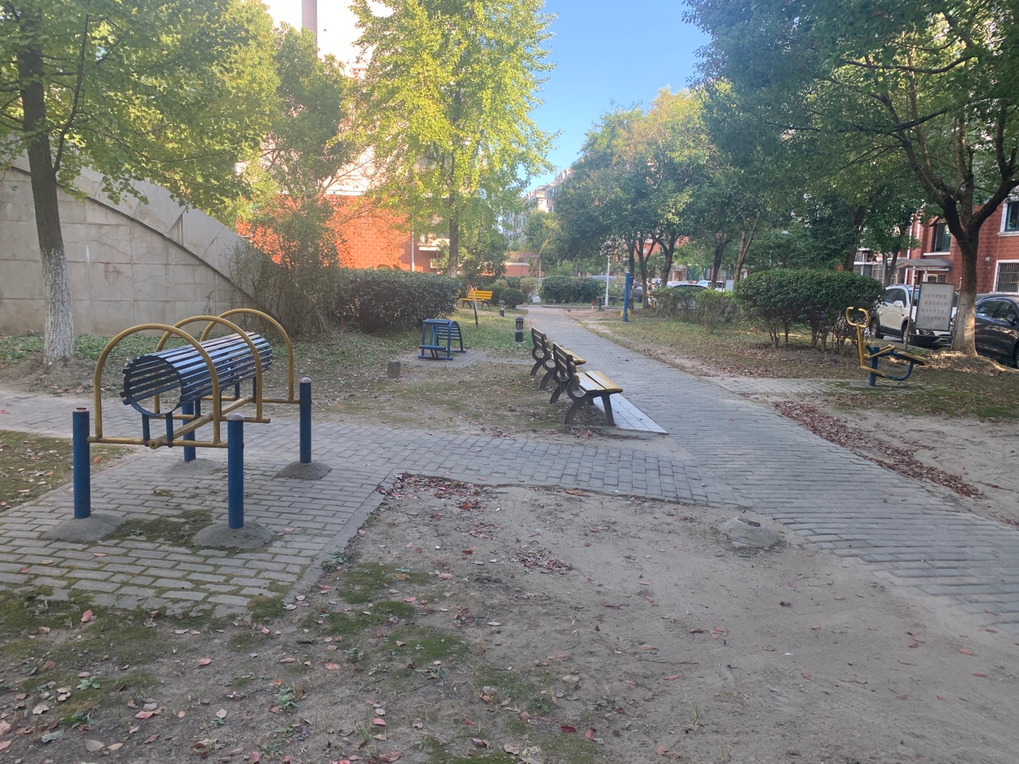 高行鎮(zhèn)東溝居委會(huì)健身苑點(diǎn)1