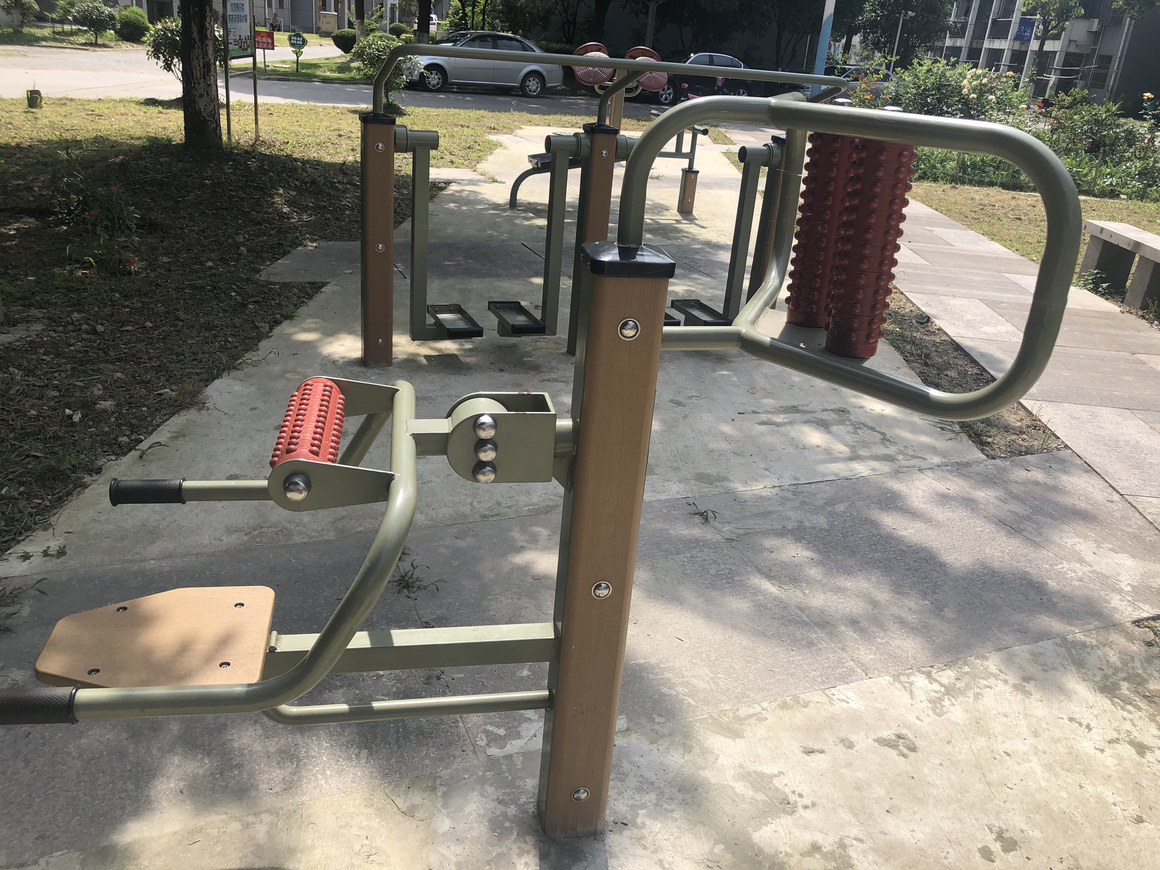 腰背按摩器 腰背按摩器