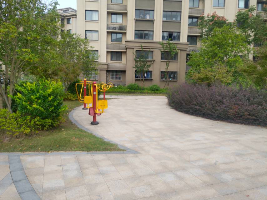 金日居委西苑健身點1