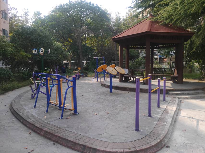 上南十村二洪山路301弄健身點