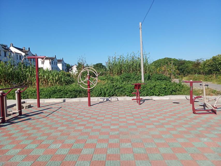 勇敢一組益智健身點