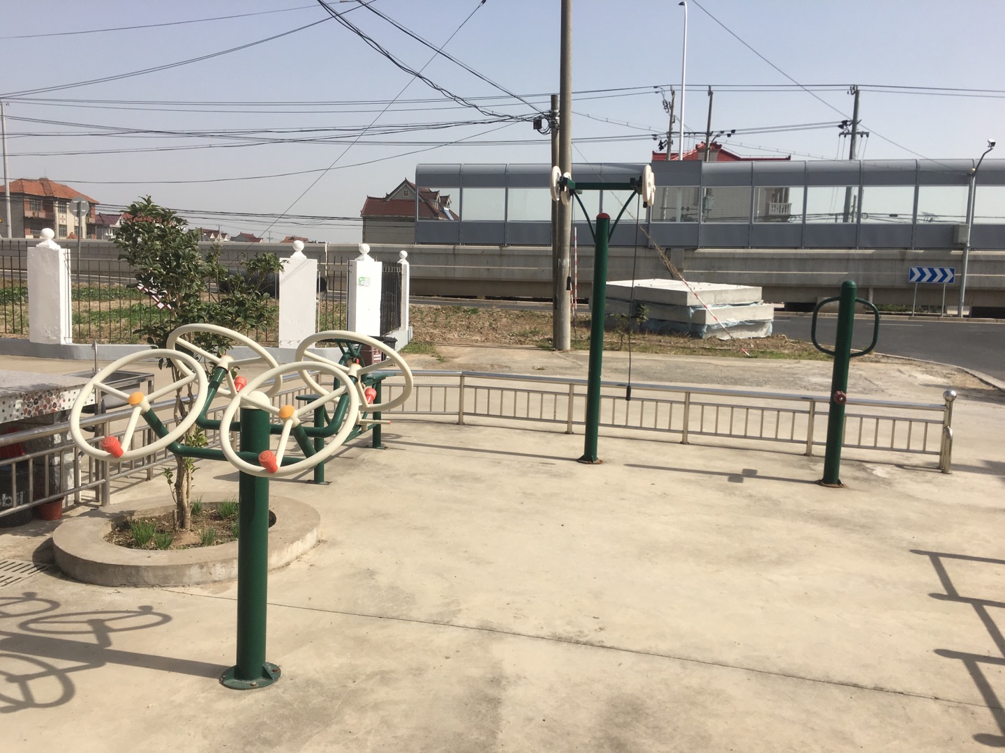 老港鎮(zhèn)大河村民委員會(huì)沈港4組健身苑點(diǎn)