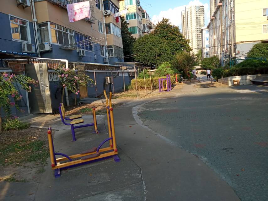 戚家墩居委會健身點