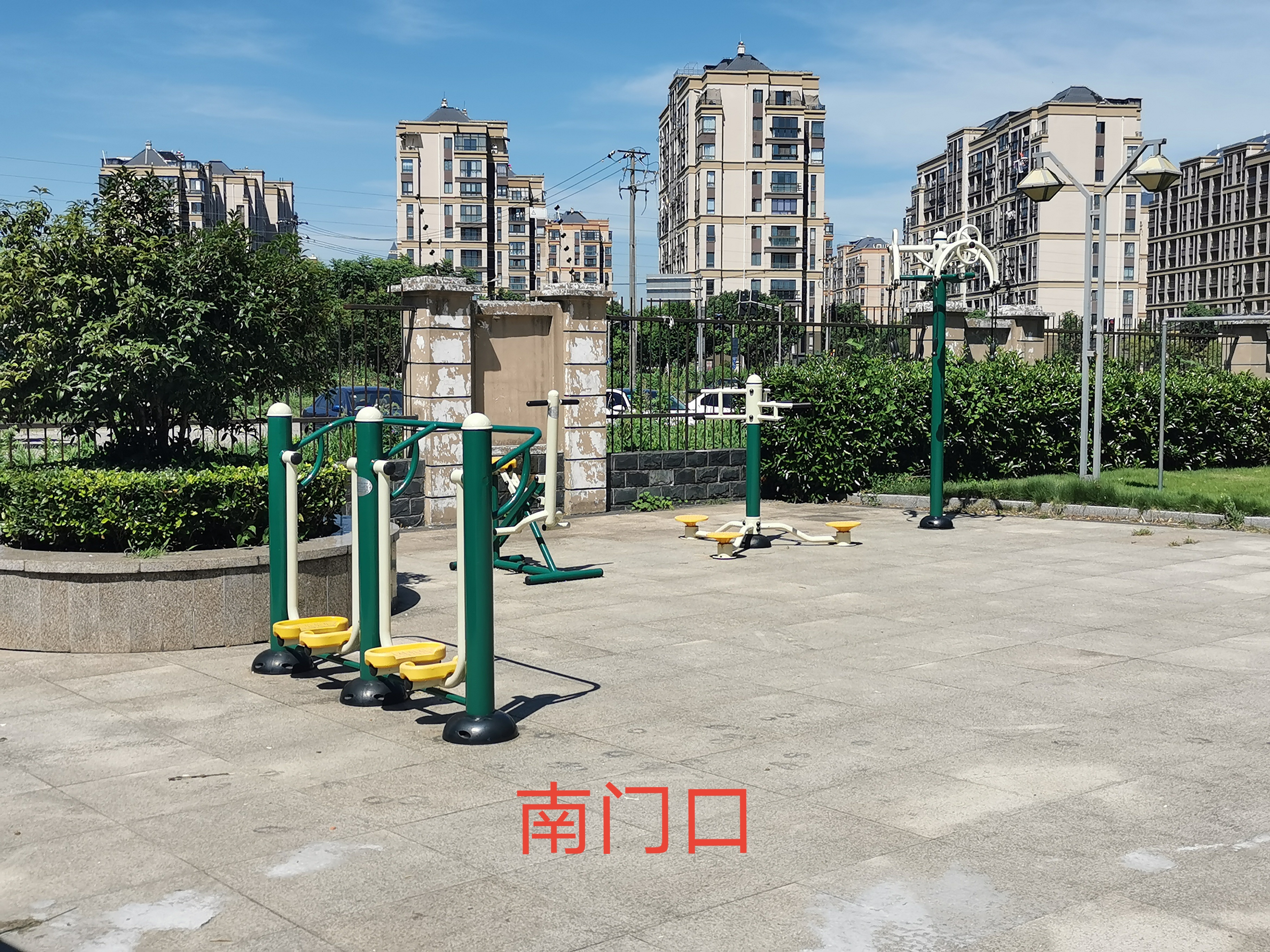 楓香名苑南門口健身點(diǎn)