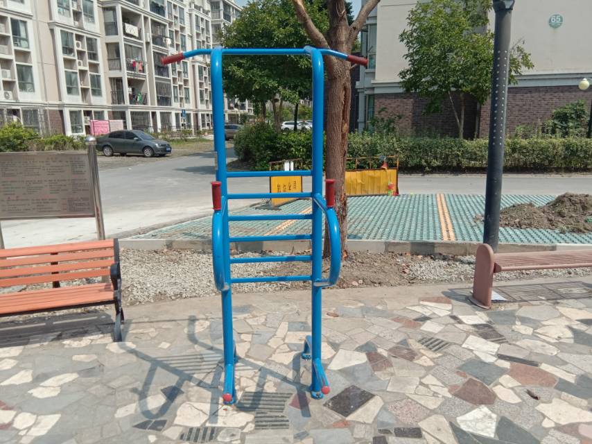 多功能訓(xùn)練器