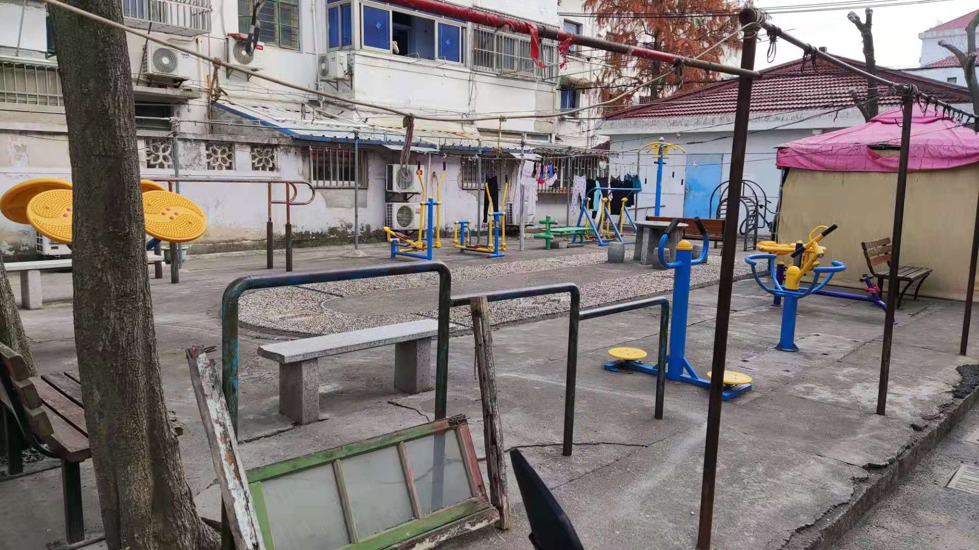 河濱小區(qū)東健身點(diǎn)