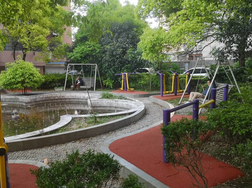 碧云路小區(qū)健身點(diǎn)