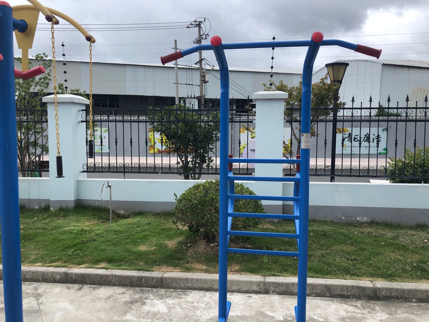 多功能訓(xùn)練器