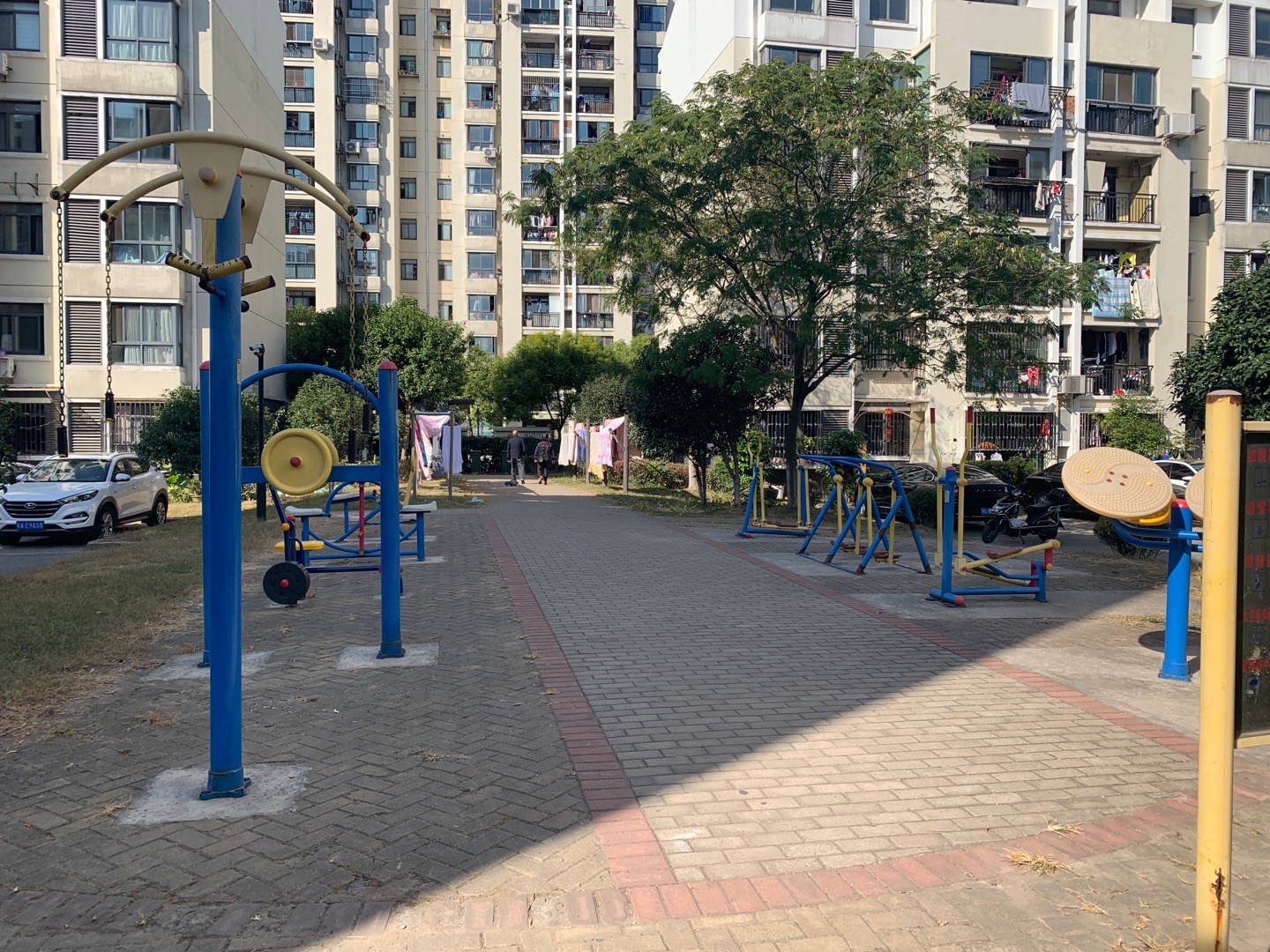 浦東新區(qū)高東鎮(zhèn)新高苑第三居委會(huì)健身苑點(diǎn)2