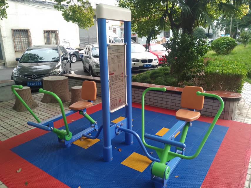 雙立柱拉力訓(xùn)練器