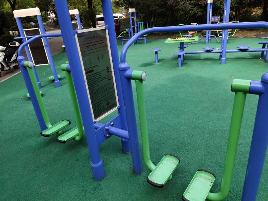 雙立柱太空漫步器