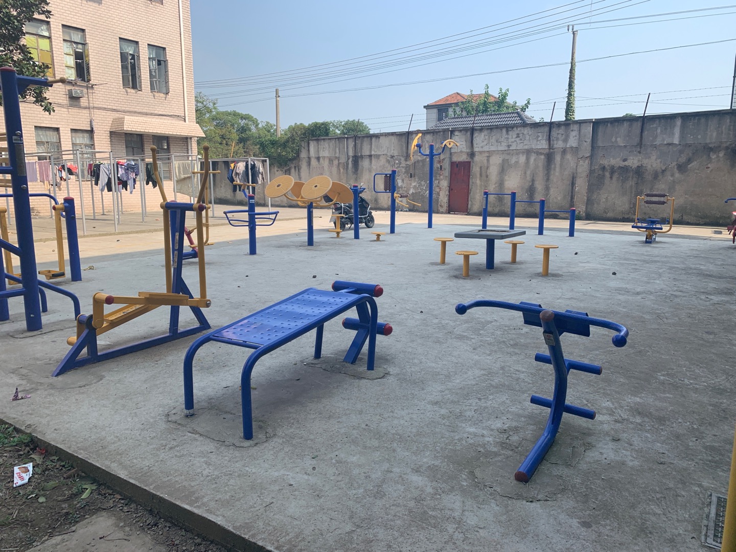 新洲村外來人口健身點