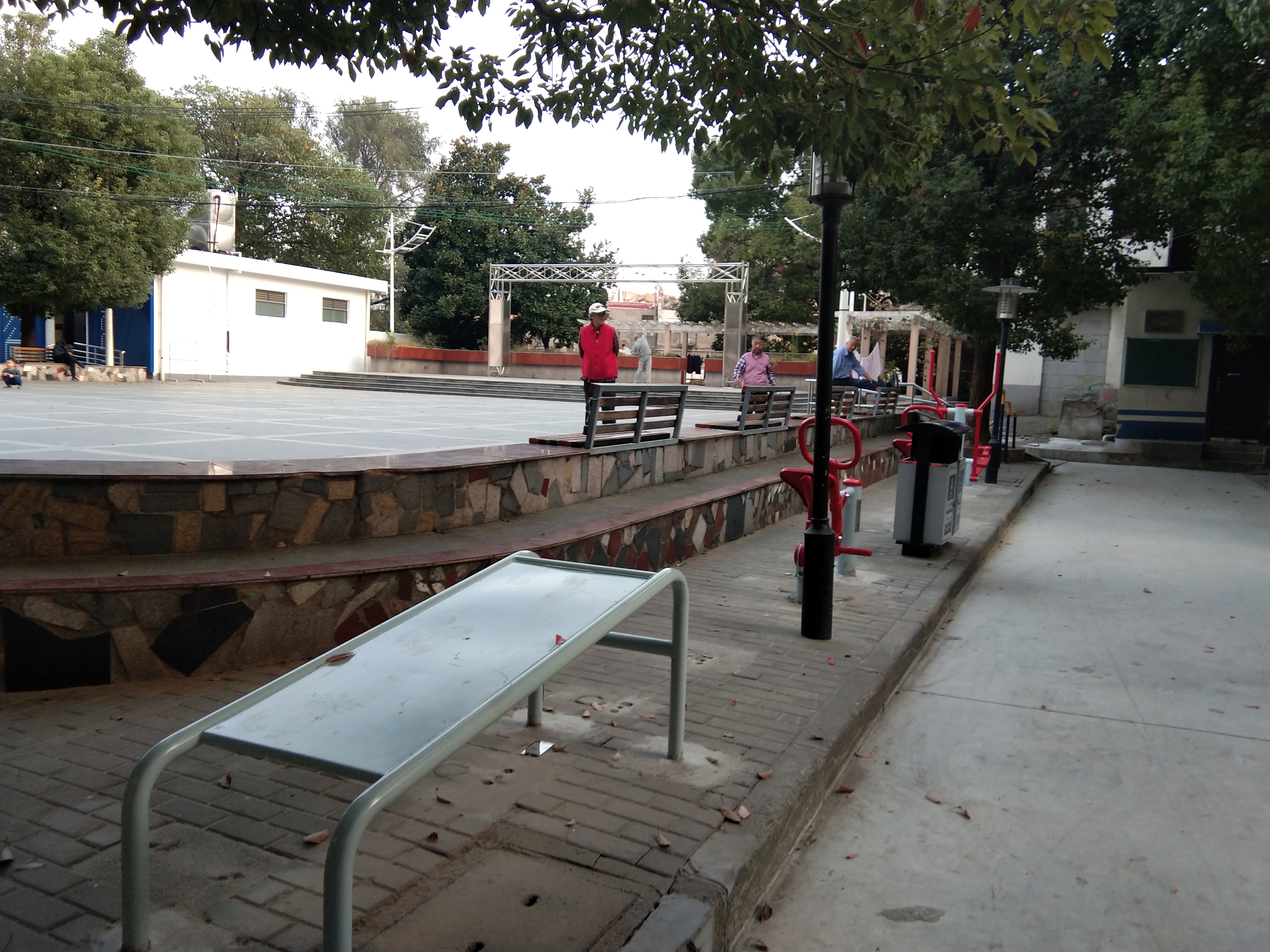 香花居委健身點