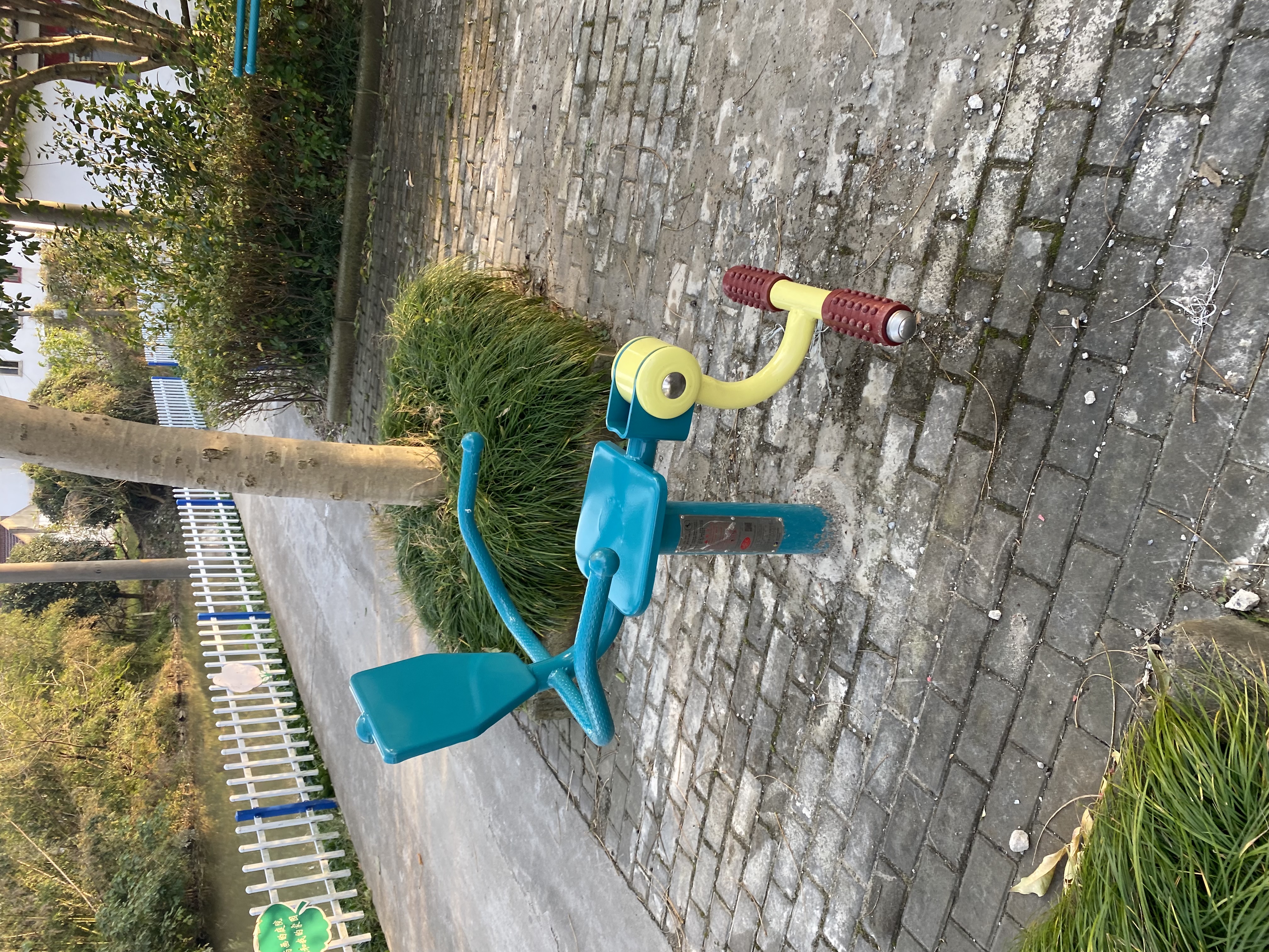 膝關節(jié)訓練器